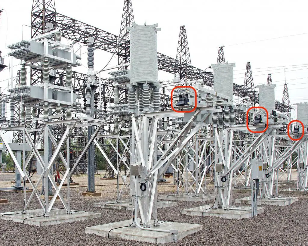Voltage transformer used for capacitor bank protection